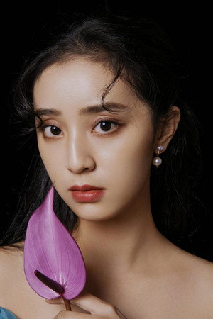 Cover image for 龔婉怡
