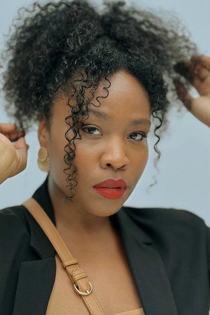 Cover image for Ariane Souza