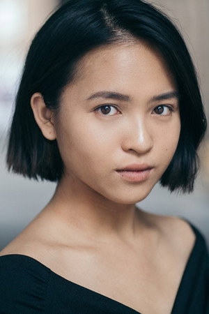 Cover image for Molly Harris