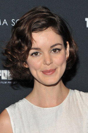 Cover image for Nora Zehetner
