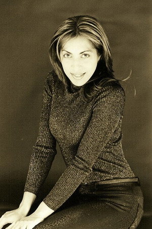 Cover image for Thelma Gutiérrez