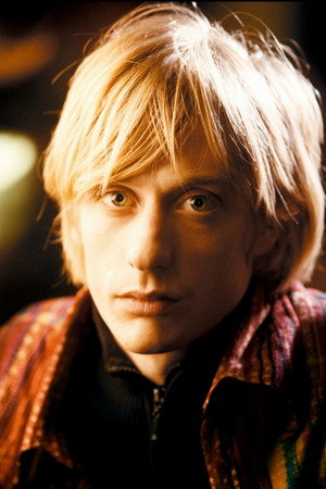 Cover image for Crispian Mills