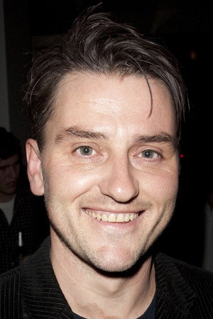 Cover image for Lee Ross