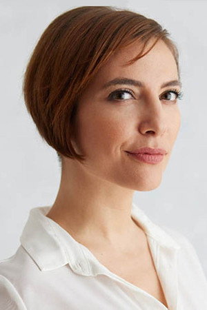 Cover image for Pınar Göktaş