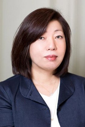 Cover image for 林真理子