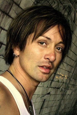 Cover image for Johnny Alonso
