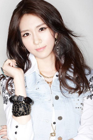 Cover image for Lee Ga Won