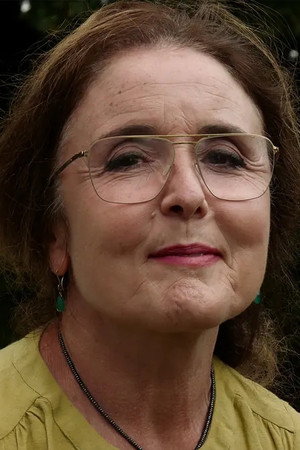 Cover image for Pamela Gordon