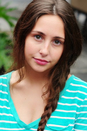 Cover image for Sloane Coe