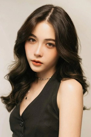 Cover image for วรินท์รัตน์ ยลประสงค์