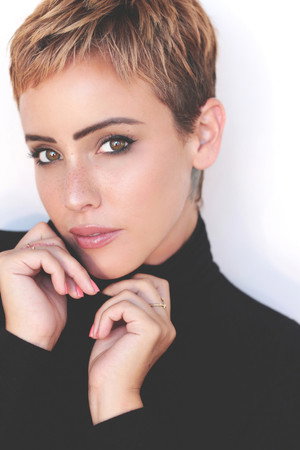 Cover image for Raychel Diane Weiner