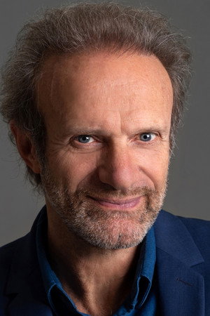 Cover image for Bernard Crombey