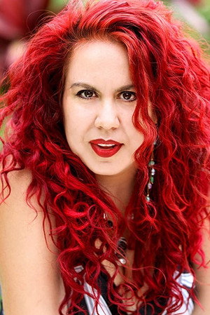 Cover image for Fileena Bahris