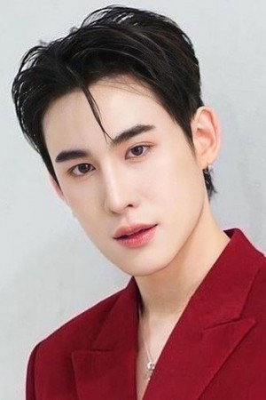 Cover image for Intouch Kooramasuwan