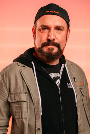 Cover image for Adam Dannheisser
