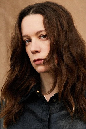 Cover image for Chloe Pirrie