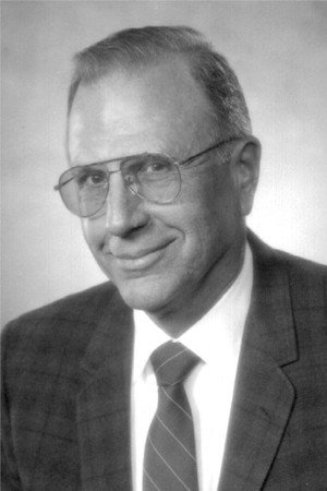 Cover image for Robert Lynn