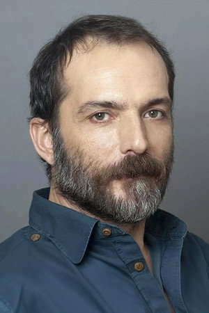 Cover image for Мухаммет Узунер