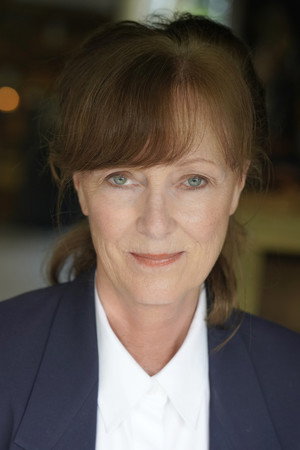 Cover image for Sinda Nichols