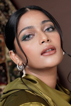 Cover image for Tasha Siahaan
