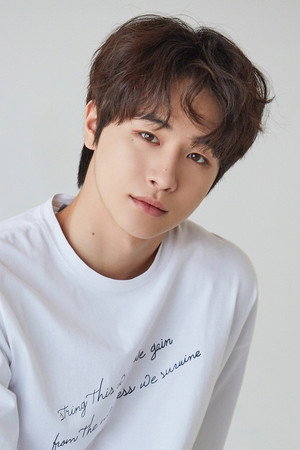 Cover image for 박상남