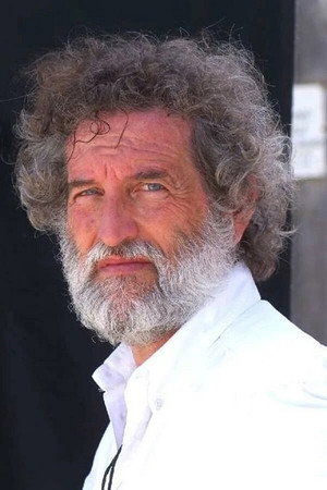 Cover image for Renzo Martinelli