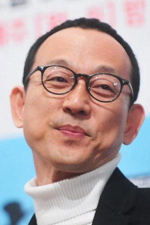 Cover image for 표민수