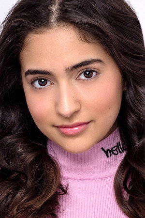 Cover image for Valentina Herrera