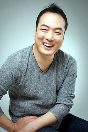 Cover image for Jeon Hun-tae