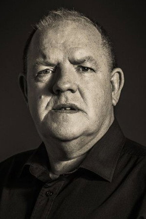 Cover image for John Henshaw