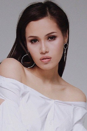 Cover image for Nazima Dzhanibekova