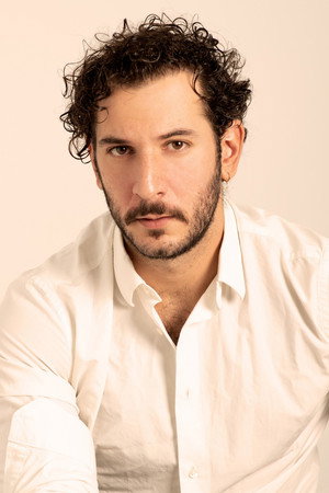 Cover image for Carlos Troya