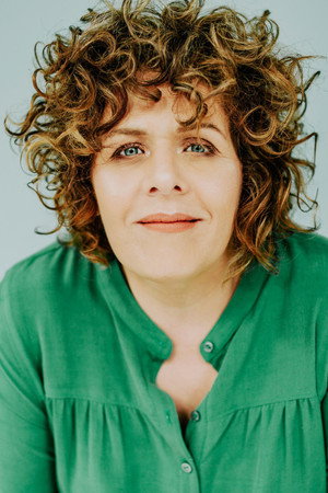 Cover image for Valérie Blais