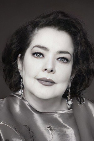 Cover image for Delia Casanova