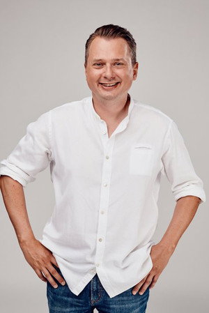 Cover image for Dejan Krupić