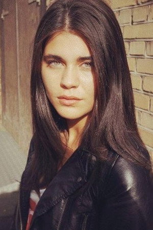 Cover image for Eleni Young