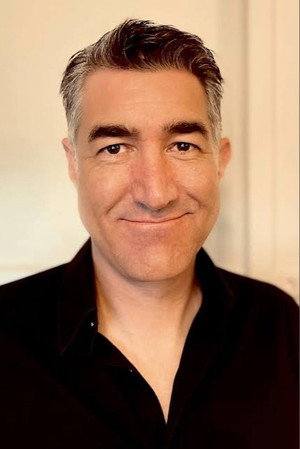 Cover image for Robert Hull