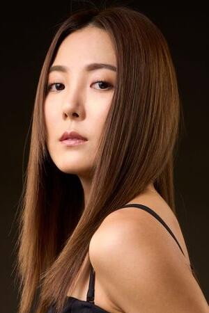 Cover image for Alina Lee