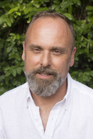 Cover image for Luis Sequeira