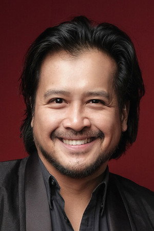 Cover image for Lorenz Martinez