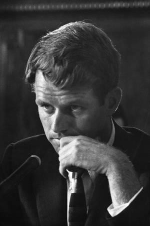 Cover image for Robert F. Kennedy