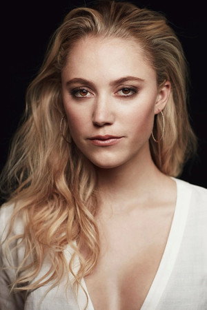 Cover image for Maika Monroe