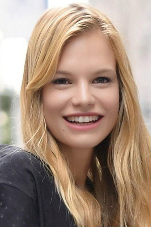 Cover image for Nadine Leopold