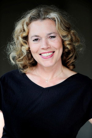 Cover image for Andrea Heuer