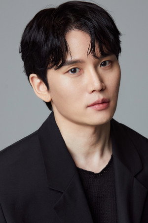 Cover image for 한준우