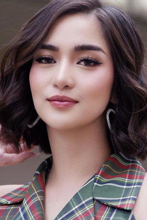 Cover image for Charlie Dizon