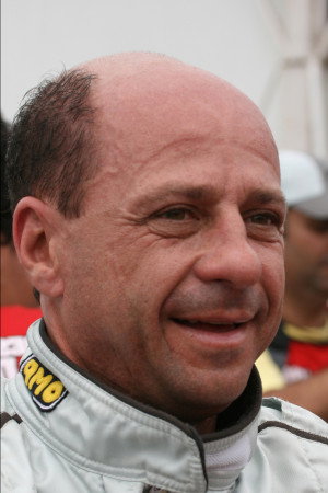 Cover image for Roberto Moreno
