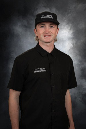 Cover image for Riley McMahon