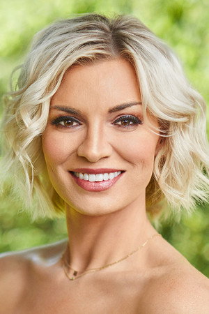 Cover image for Lindsay Hubbard