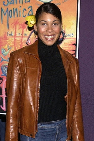 Cover image for Julia Mendoza